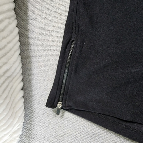 Running Room Fit Wear Black Running Shorts Size Small with Key Pocket - Picture 6 of 6